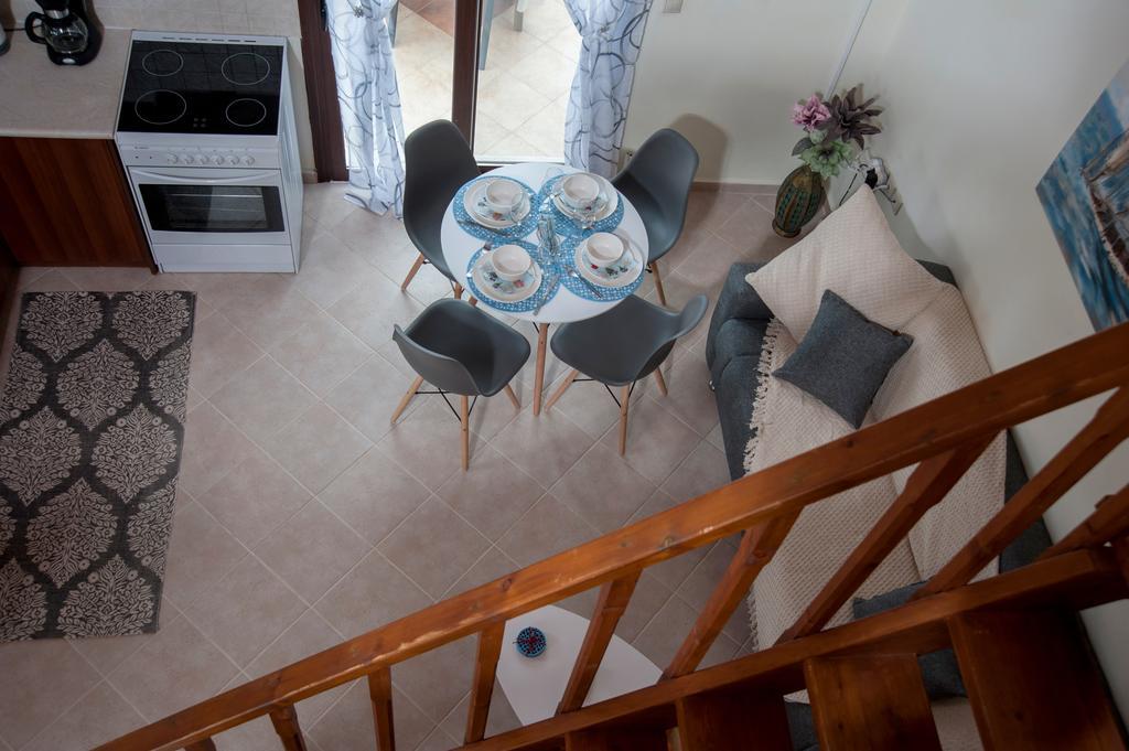 Kyriaki'S Cozy Apartments Agia Marina Exterior foto